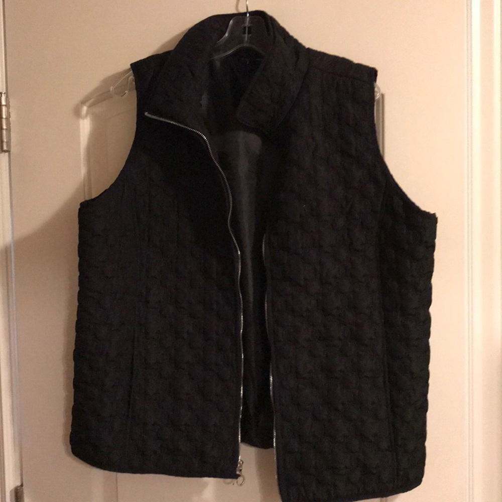 Sweater vest